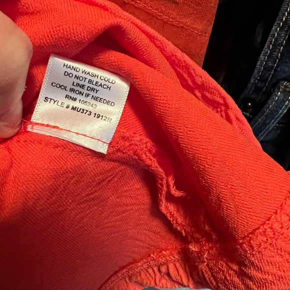 Bobeau  Dress, Tangerine Color w/an Embossed Pattern on Material- Size Large - Picture 10 of 11